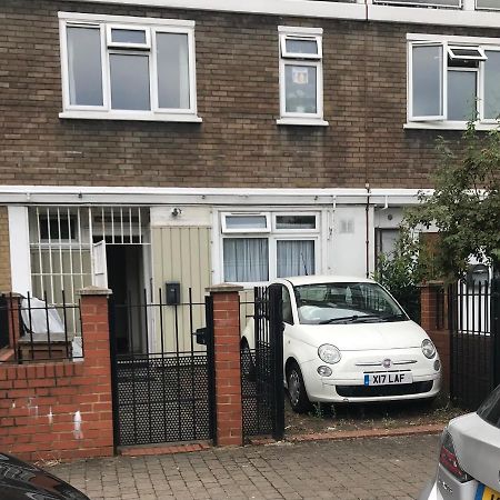 Arbnb Comfy Sleep Guest House Self Catering Private Bedrooms 60 Pound Per Night Per Person Londres Exterior foto