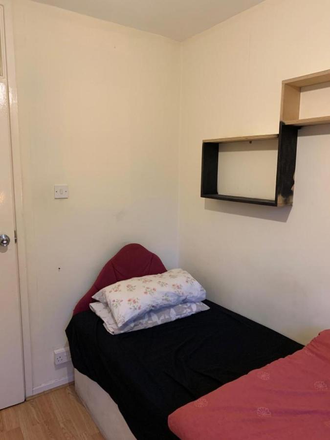 Arbnb Comfy Sleep Guest House Self Catering Private Bedrooms 60 Pound Per Night Per Person Londres Exterior foto